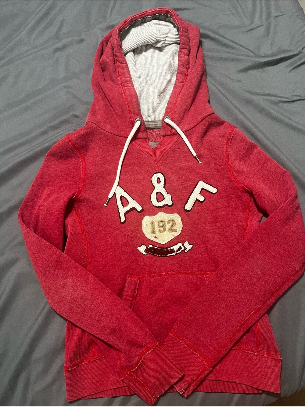 Abercrombie & fitch vintage y2k 2000’s burgundy small hoodie
